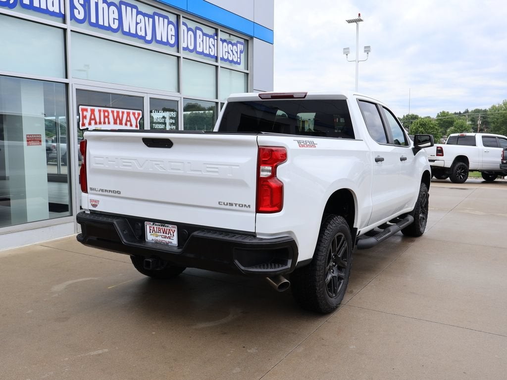 2021 Chevrolet Silverado 1500 — rear three-quarter view