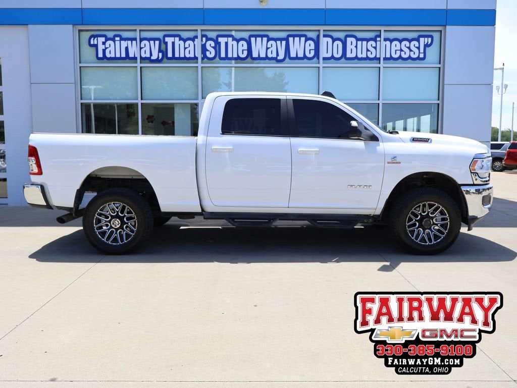 2022 RAM 2500 Big Horn Crew Cab 4x4 6'4" Box in White — front three-quarter view